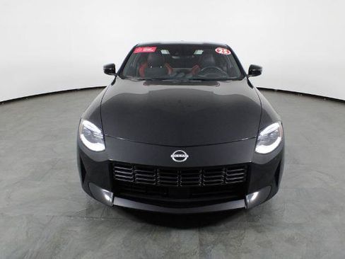 Certified 2025 Nissan Z Performance w/ Floor Mat Package RWD image 13