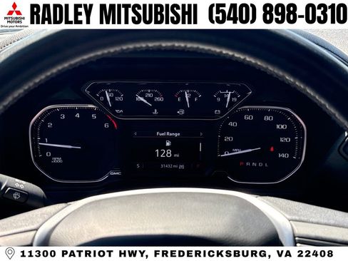 Used 2022 GMC Sierra 2500 SLT w/ Snow Plow Prep/Camper Package AWD/4WD image 7