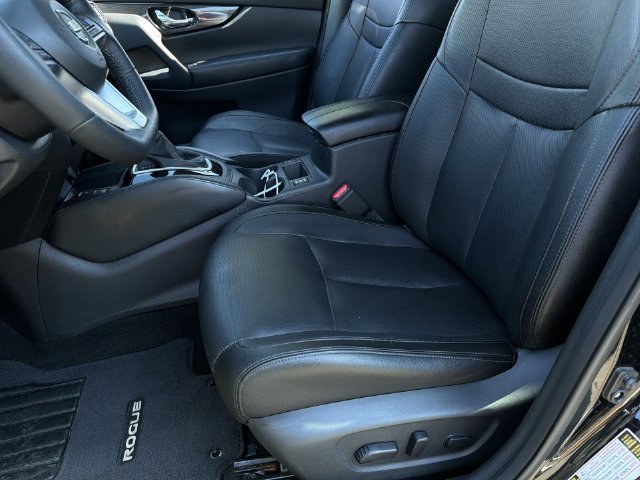 Used 2019 Nissan Rogue SL w/ Premium Package FWD image 21