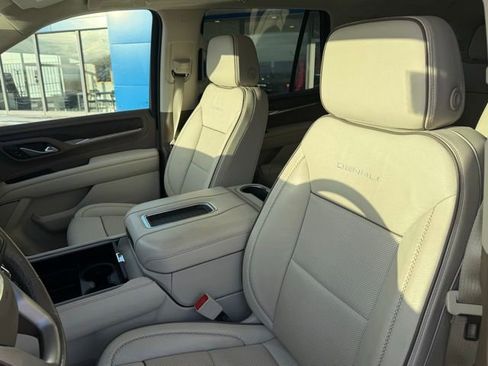 Used 2022 GMC Yukon Denali image 17