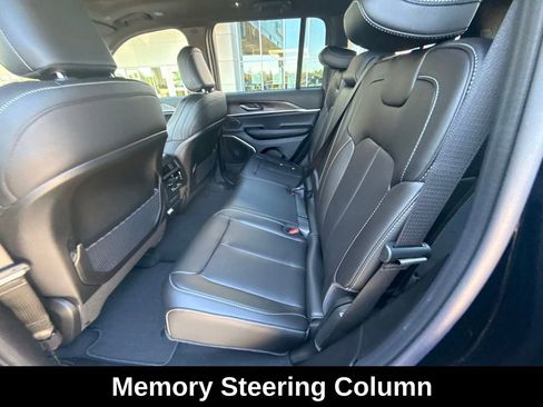 New 2026 Jeep Grand Cherokee Limited w/ Luxury Tech Group II RWD image 26