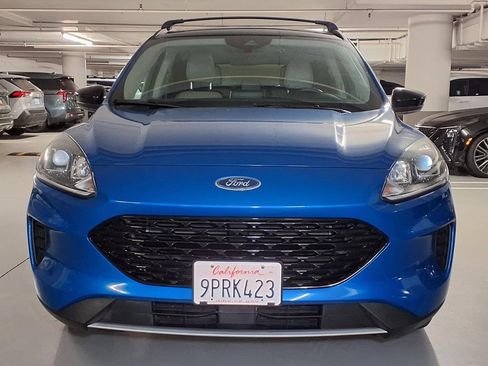 Used 2020 Ford Escape SE Sport FWD image 2