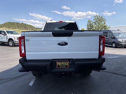 Used 2024 Ford F250 XL AWD/4WD image 9