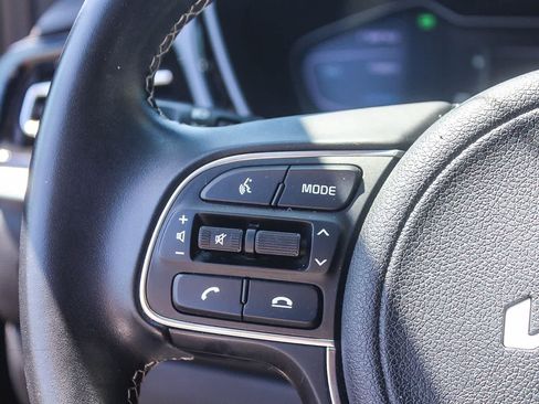 Used 2022 Kia Niro Touring Special Edition FWD image 29