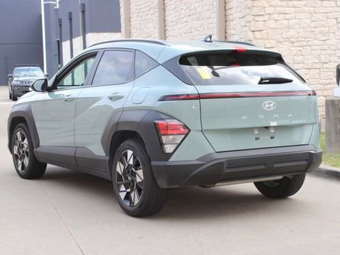 Used 2025 Hyundai Kona SEL image 3