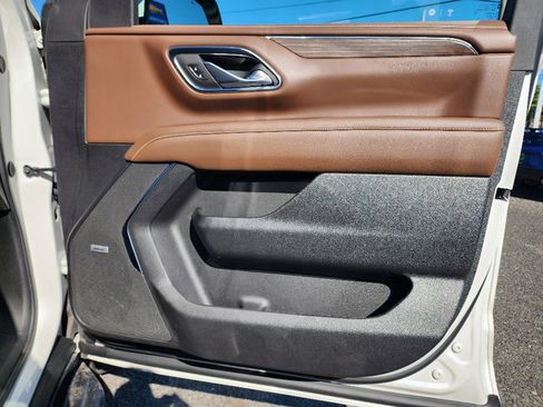 Certified 2024 Chevrolet Tahoe High Country w/ Advanced Technology Package image 27