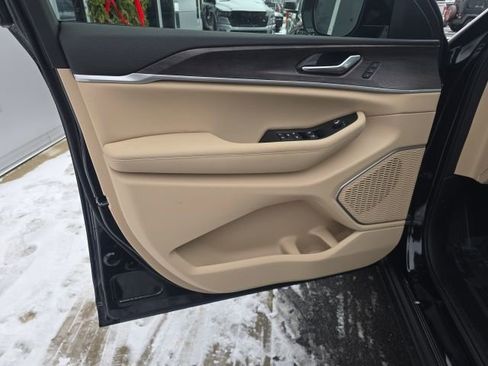 New 2026 Jeep Grand Cherokee L Limited image 10