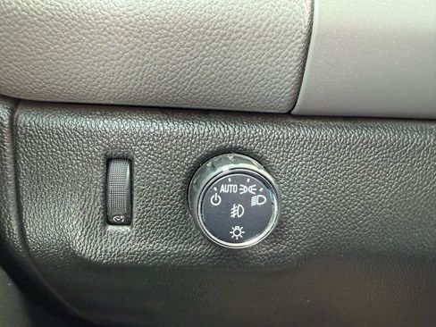 Used 2018 Chevrolet Colorado LT w/ LT Convenience Package RWD image 29