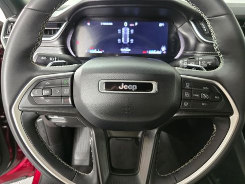 Used 2024 Jeep Grand Cherokee Altitude image 25