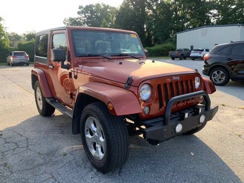 Used 2014 Jeep Wrangler Sahara w/ Connectivity Group AWD/4WD image 2