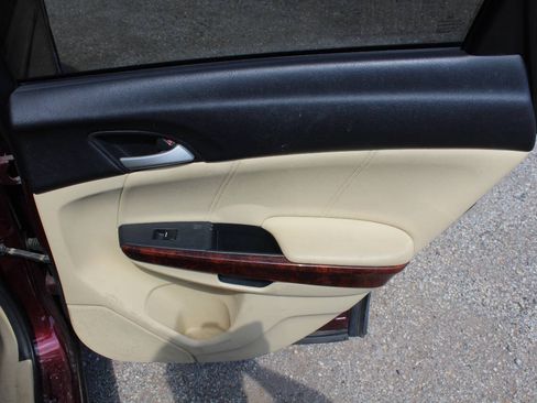 Used 2012 Honda Crosstour EX-L image 25