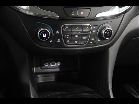 Certified 2024 Chevrolet Equinox LT FWD image 14
