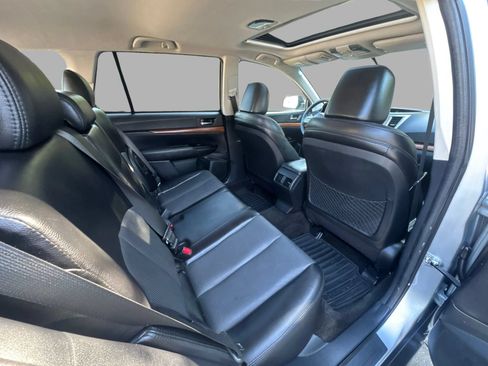 Used 2014 Subaru Outback 3.6R Limited w/ Moonroof Package AWD/4WD image 30