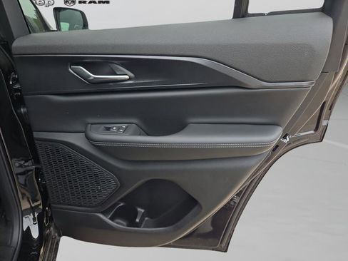 New 2025 Jeep Grand Cherokee Laredo X image 27