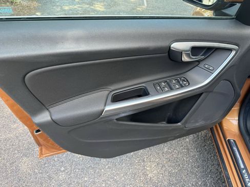 Used 2013 Volvo S60 T5 AWD/4WD image 9