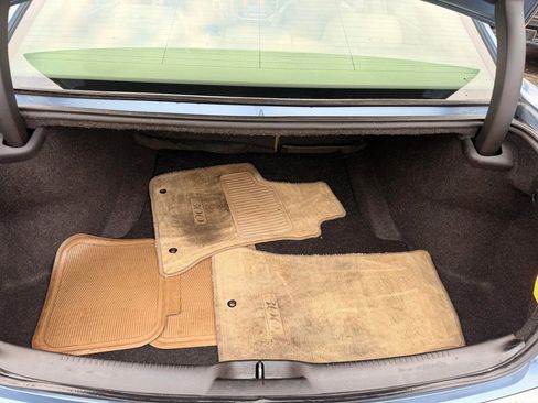 Used 2011 Chrysler 300 Limited image 32