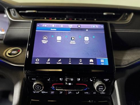 Used 2021 Jeep Grand Cherokee L Overland w/ Luxury Tech Group IV image 16