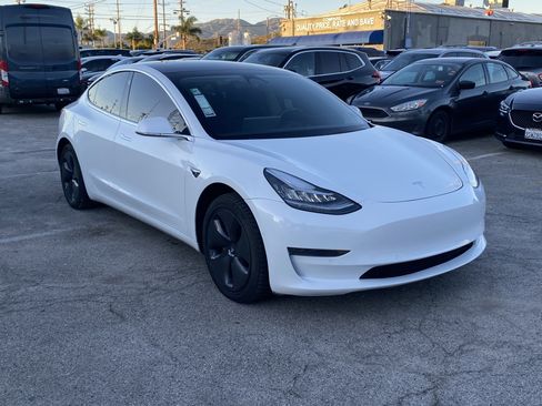 Used 2019 Tesla Model 3 Standard Range image 6