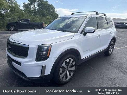 Used 2022 Kia Telluride EX w/ EX Premium Package FWD image 3