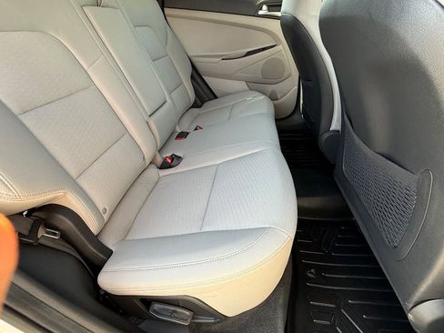 Used 2020 Hyundai Tucson Value FWD image 11