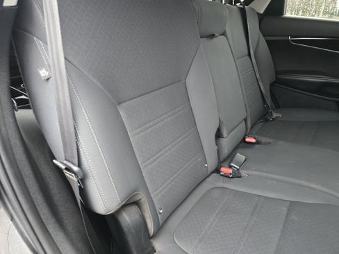 Used 2019 Kia Sorento L image 20
