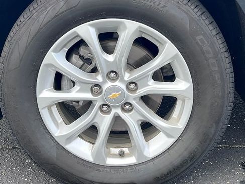 Used 2020 Chevrolet Equinox LT w/ Driver Convenience Package AWD/4WD image 6