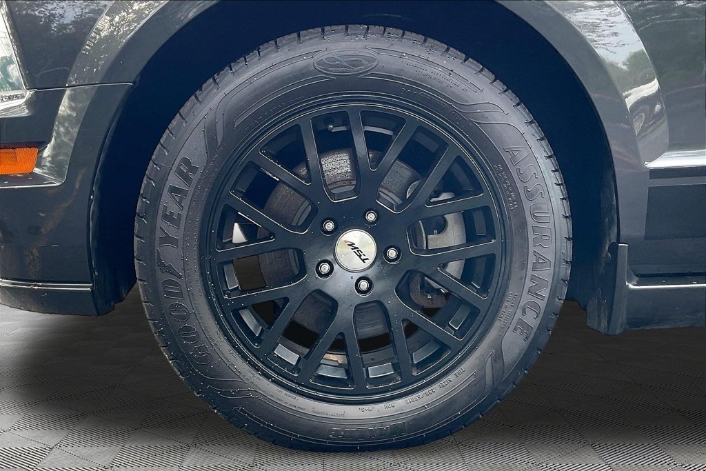 Used 2007 Ford Mustang GT Premium RWD image 36