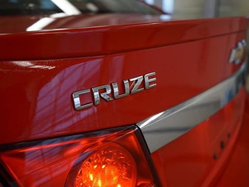 Used 2014 Chevrolet Cruze LT w/ RS Package image 13