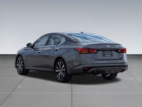 Used 2020 Nissan Altima 2.5 Platinum AWD/4WD image 3