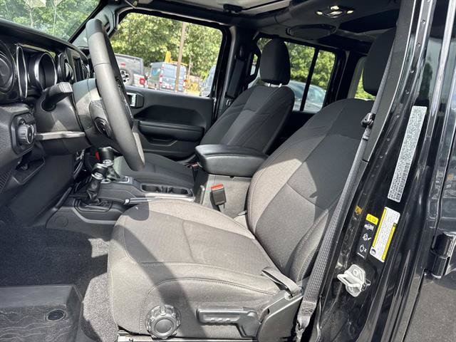 Used 2023 Jeep Wrangler Unlimited Sport AWD/4WD image 7