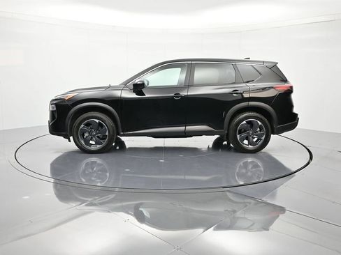 Used 2024 Nissan Rogue SV image 9