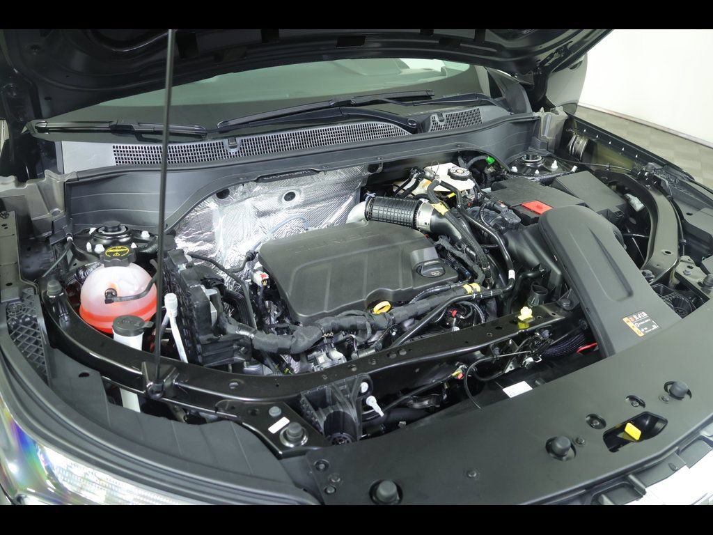New 2026 Chevrolet Trax LS w/ LS Convenience Package FWD image 18