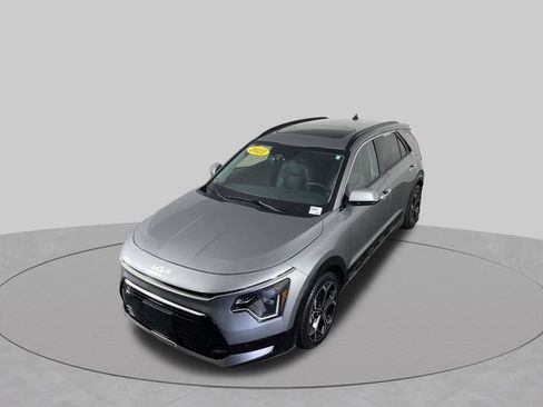 Used 2023 Kia Niro SX Touring FWD image 44