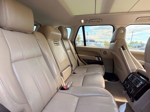 Used 2017 Land Rover Range Rover HSE AWD/4WD image 32