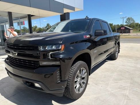 Used 2021 Chevrolet Silverado 1500 RST AWD/4WD image 2