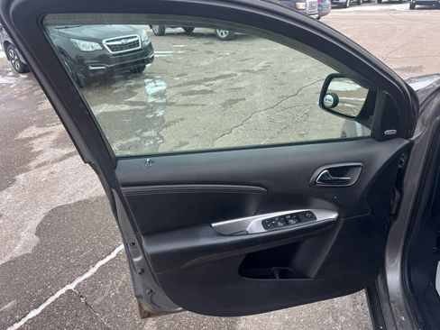 Used 2012 Dodge Journey R/T w/ Driver Convenience Group image 14