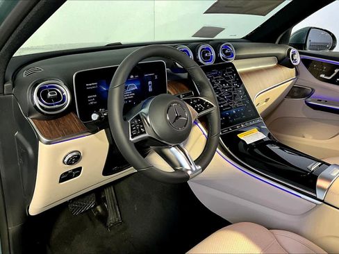 New 2026 Mercedes-Benz GLC 300 4MATIC image 9