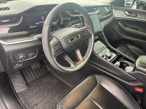 Used 2023 Jeep Grand Cherokee L Limited w/ Luxury Tech Group II image 20