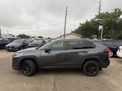 Used 2023 Toyota RAV4 LE image 8