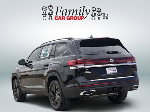 New 2026 Volkswagen Atlas SE FWD image 3