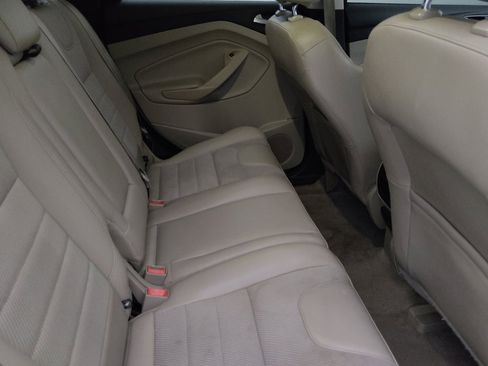 Used 2016 Ford Escape SE w/ SE Chrome Package FWD image 19
