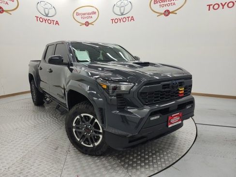 Used 2025 Toyota Tacoma TRD Sport image 1