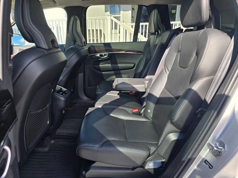 Used 2019 Volvo XC90 T6 Momentum w/ Protection Package image 18