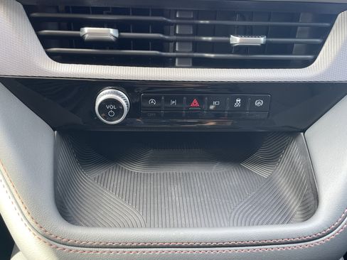 New 2025 Ford Explorer Active image 31