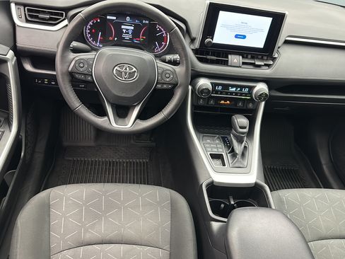 Used 2023 Toyota RAV4 XLE w/ Convenience Package AWD/4WD image 10