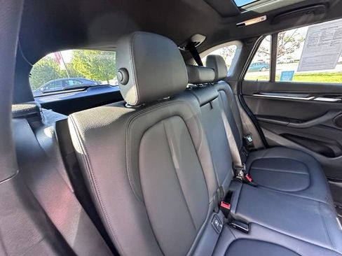 Used 2018 BMW X1 xDrive28i w/ Convenience Package AWD/4WD image 9