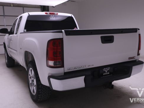 Used 2009 GMC Sierra 1500 SLE w/ Regional Value Package image 2