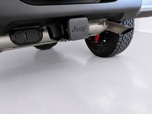 Used 2024 Jeep Wrangler Unlimited AWD/4WD image 12