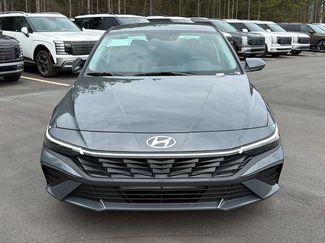 New 2026 Hyundai Elantra SE video 2