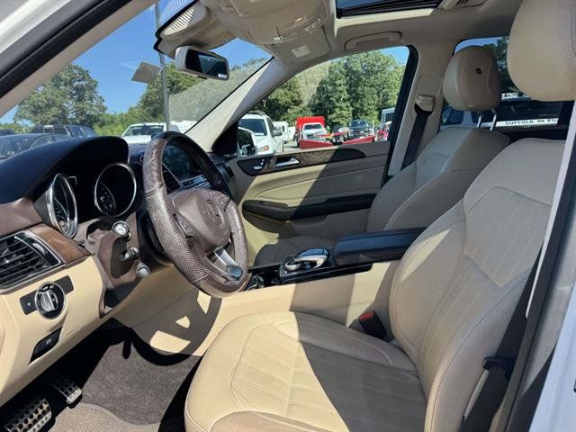 Used 2019 Mercedes-Benz GLE 400 4MATIC image 31